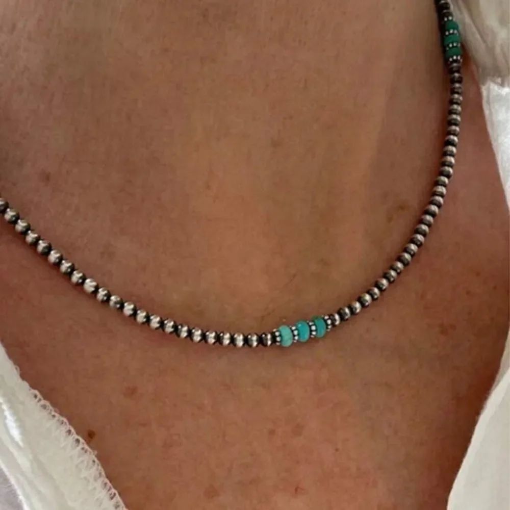 Elegant Silver and Turquoise Beaded Necklace A1495